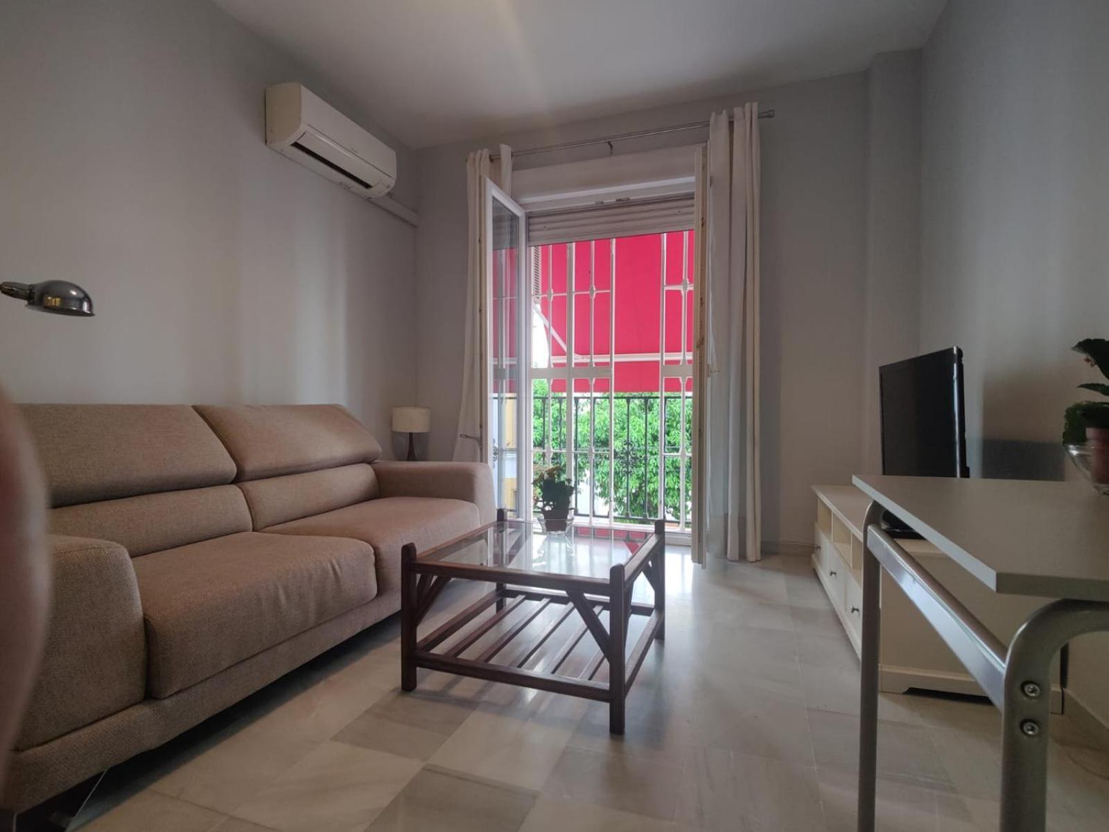 Luminoso Apartamento Exterior Con Balcon Y Patio En Centro Historico Feria-Alameda Siviglia Esterno foto